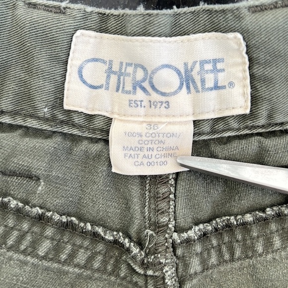 Vintage Cherokee Distressed Olive Green Cargo Utility Shorts - Picture 3 of 8